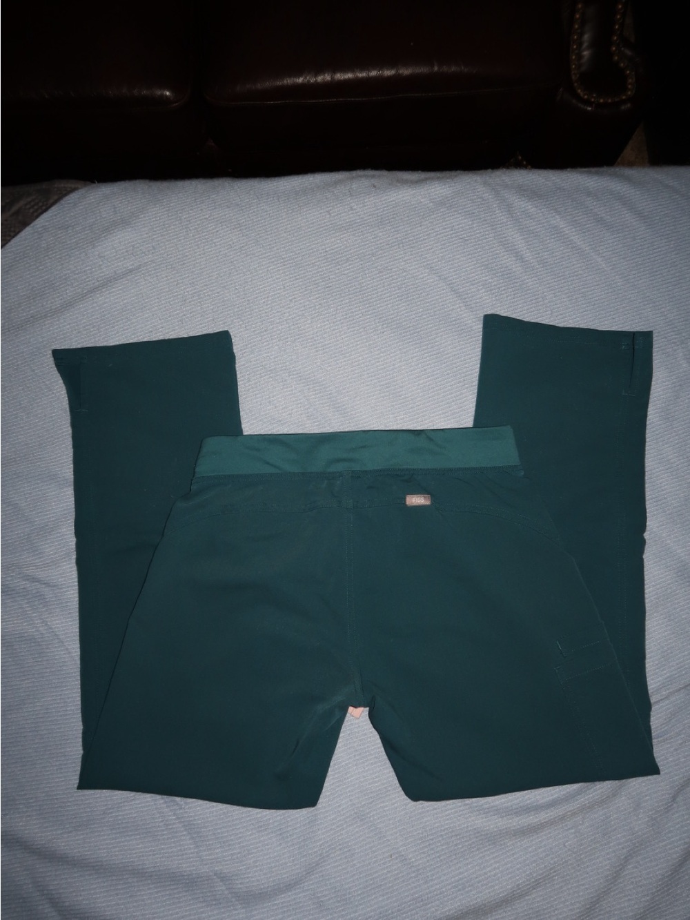 FIGS Caribbean Blue Scrub Top and Bottoms XS/SP pink drawstring - Picture 5 of 5